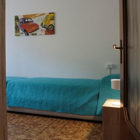 Apartamento Casa Betty Peschiera del Garda Exterior foto